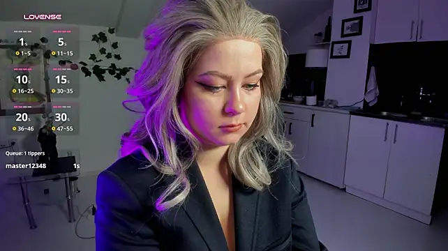 AmiableMuffleGirl