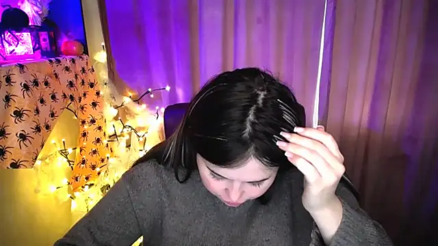 Emily_Mo live cam on StripChat
