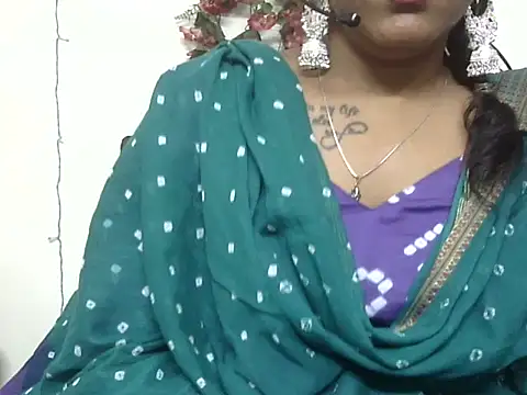 tamil_tanu live cam on StripChat
