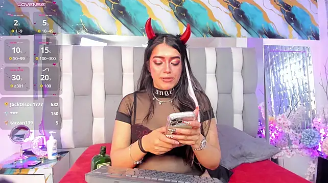 IsaDiiaz live cam on StripChat