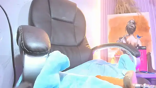 Mila_Leon live cam preview