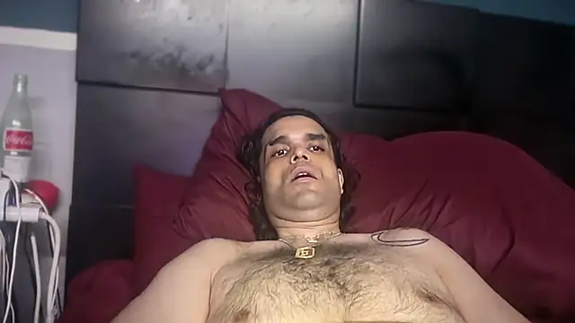 icebergslim281 live cam on StripChat