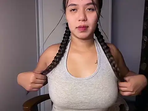 Its_mae69 live cam on StripChat