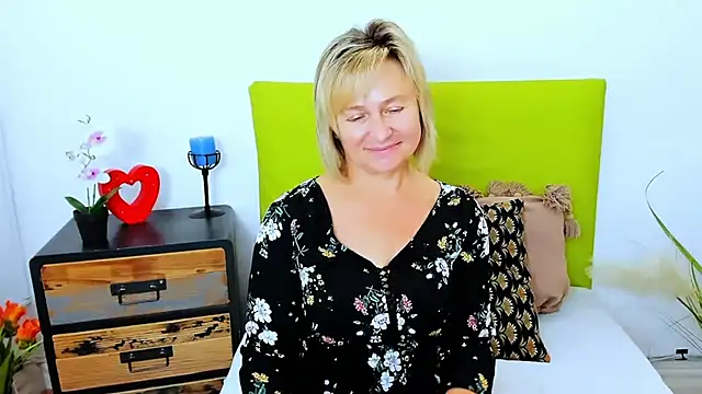 marienehot (F mature) - SEXY TEASE