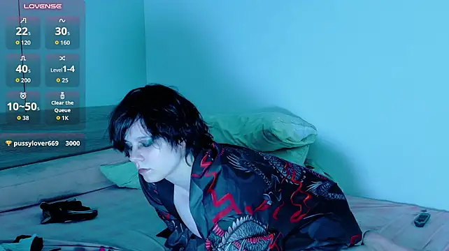 red_roxyfoxy (F young) - show you my pussy ^^
