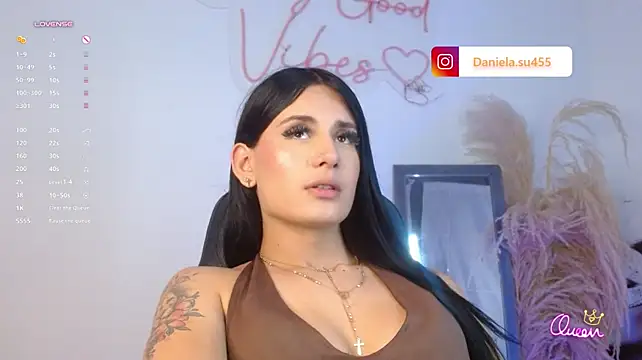MiaDaniella__ live cam on StripChat