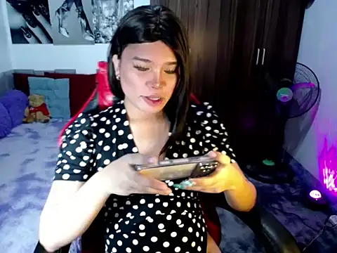 sofiathe1st live cam on StripChat