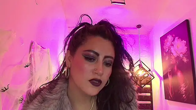 scarleth_blue