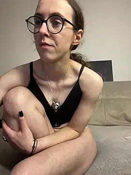MartiniiSelenna live cam on StripChat