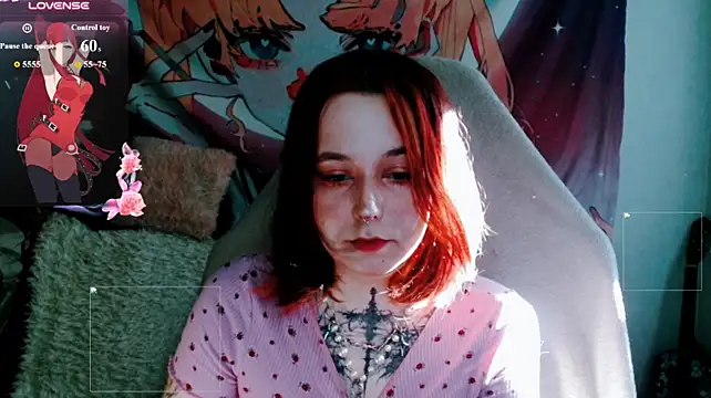 RedVelvetDoll live cam on StripChat