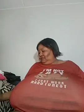 nancy111 (F milf) - Make Me cum and squit in my toy