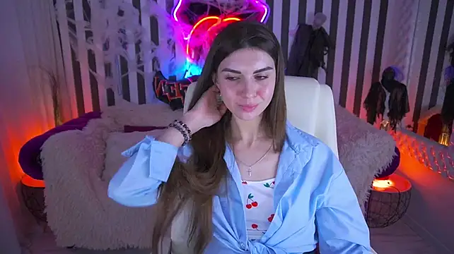 KylieJoyys live cam on StripChat