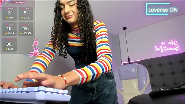 scarletcherry18