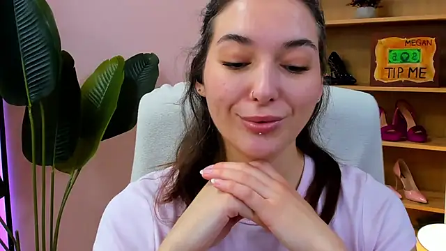 Meagn_Extasy live cam on StripChat