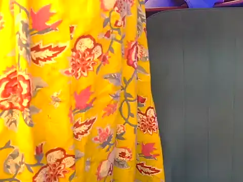 Wow-ruchi live cam on StripChat