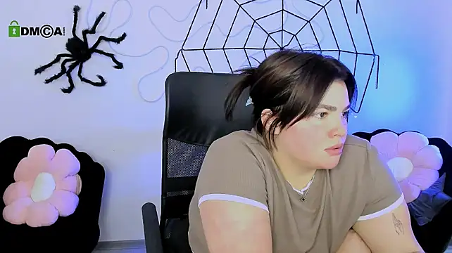alma_lucky1 live cam on StripChat