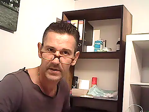 mastercharisma35 on Stripchat