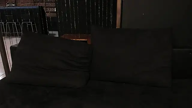 mickequinee (T young) - SHOW COCK