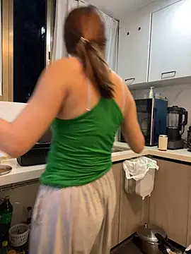 Liliya-77 webcam