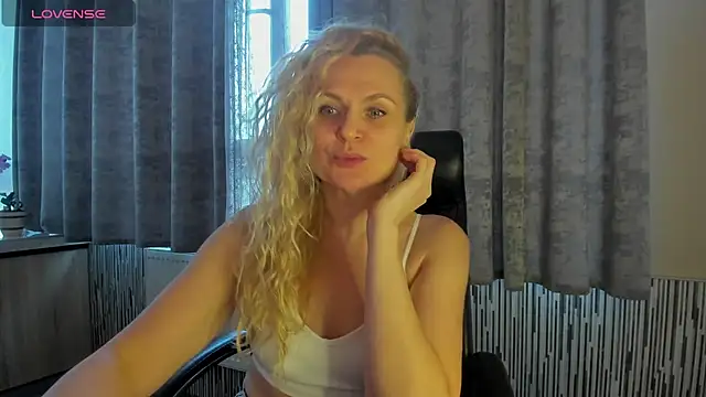 LanaLight_x webcam