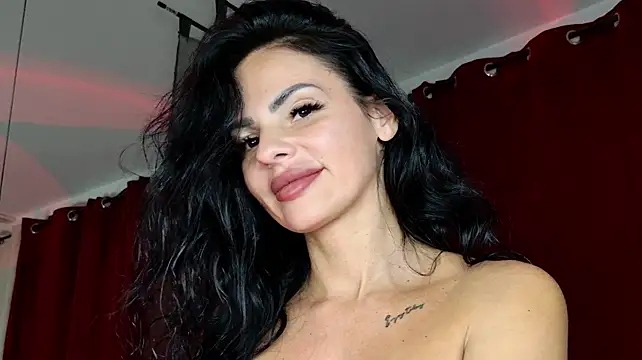Elle_Vie live cam on StripChat