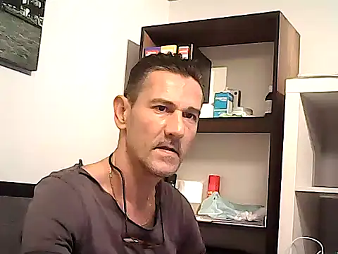 mastercharisma35 live cam on StripChat