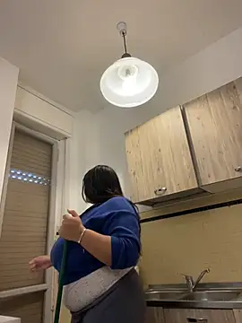 sashaliciosa_ (F young) - oil on my cute titties and tittle job