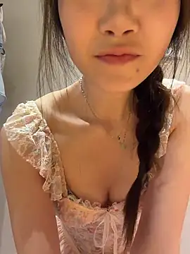 zhenzhu443 live cam