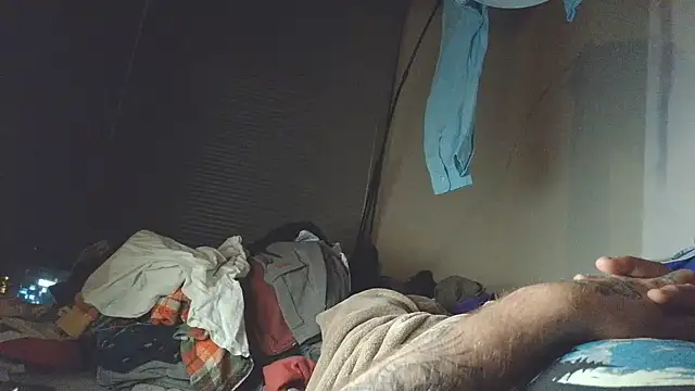 overmydadbody222 live cam preview