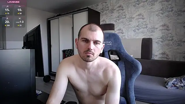 SerzhKorol1 live cam on StripChat