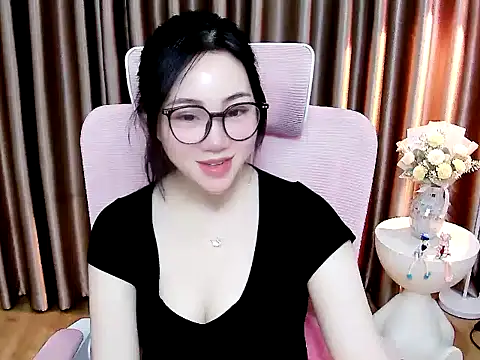 Helen_202 live cam preview