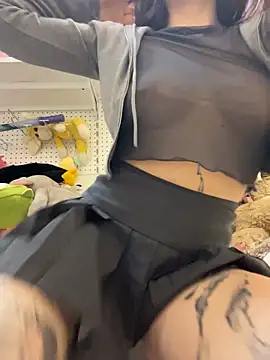 Holly_Play