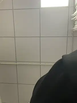 milkwine live cam on StripChat