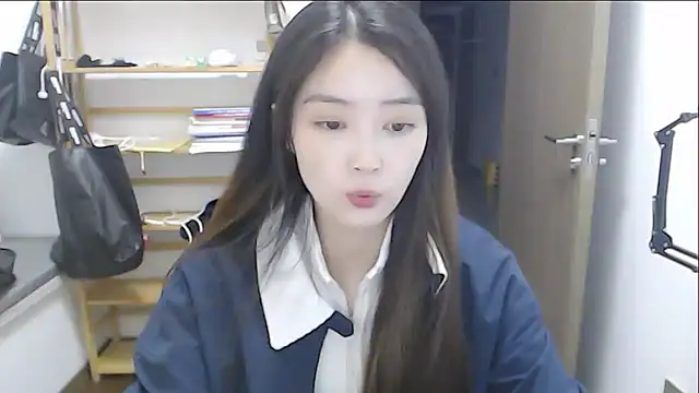 Mimi-cnbaby live cam on StripChat