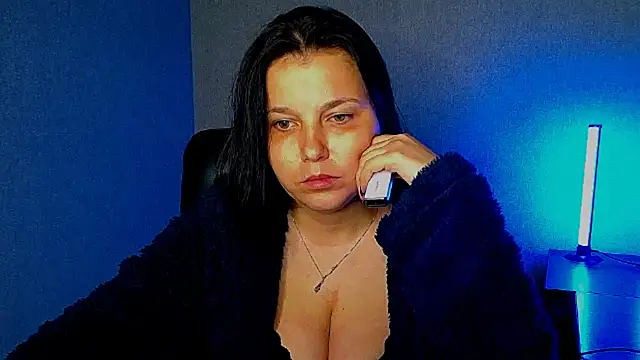 Simmiera live cam on StripChat