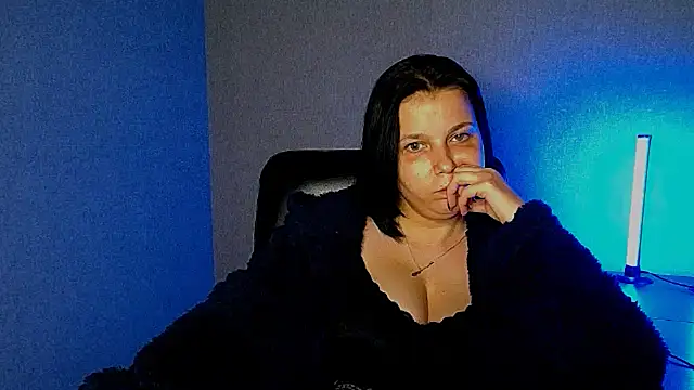 Simmiera live cam on StripChat