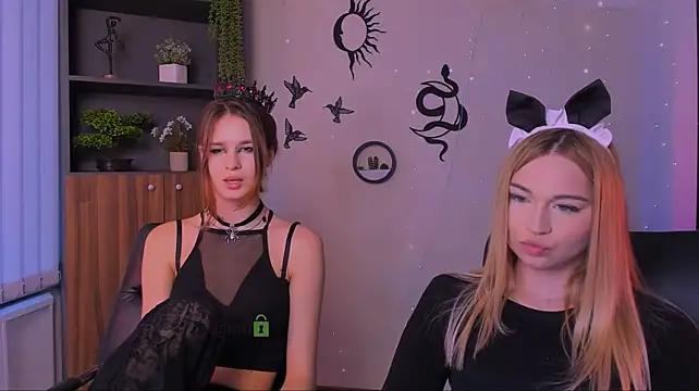 angie_foxy1
