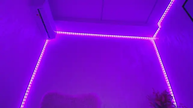 Anna_Lewis webcam