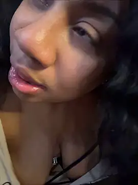 roxievoss (F milf) - Ride The BBC