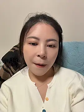 yaoyao8888 (F milf) - 穿情趣内衣裤播5分钟