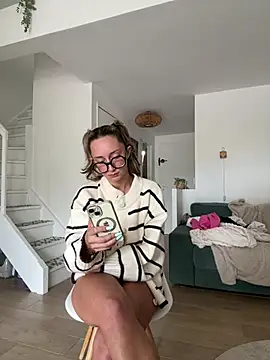 Lolasecret_'s room