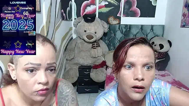 manzanahot9 live cam on StripChat