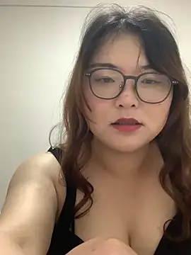 ayu001 live cam on StripChat