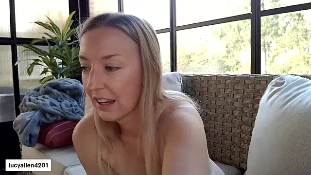 lucyallen4201 live cam