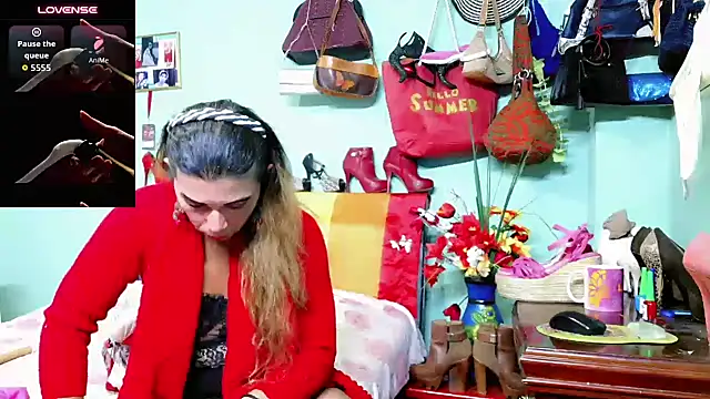 Xiaraa26 live cam on StripChat