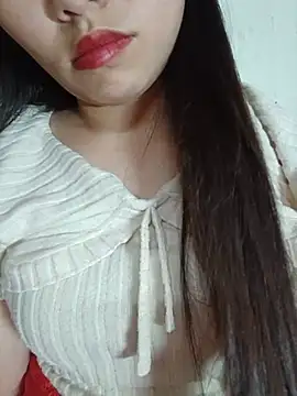 Cherry-squirtt live cam on StripChat