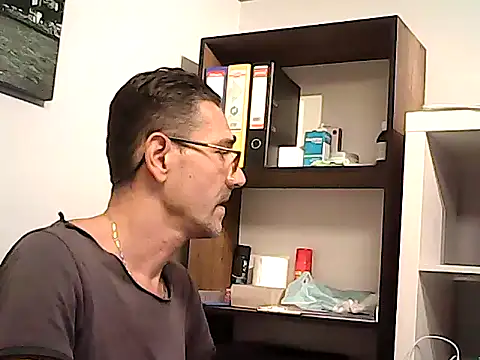mastercharisma35 live cam on StripChat