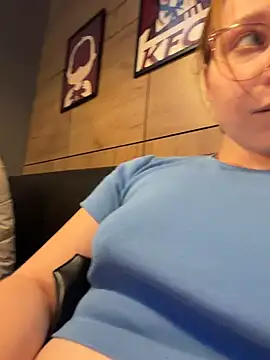 SlavicCandy webcam