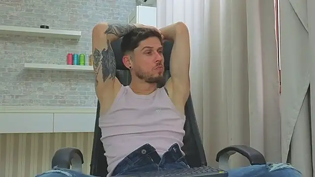 JonahShaw live cam preview