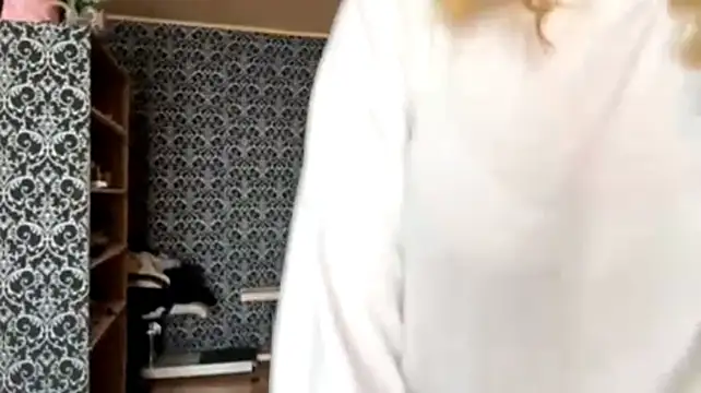 TimikaMohrlock live cam on StripChat
